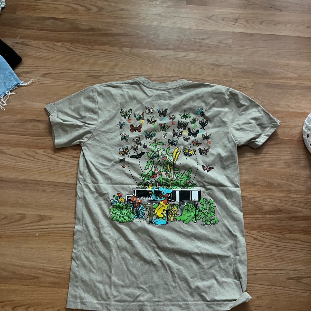 Ed Sheeran merch  Beige Short Sleeve Tee